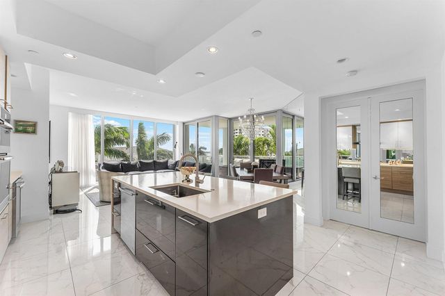 2 Water Club Way 403, North Palm Beach, FL 33408