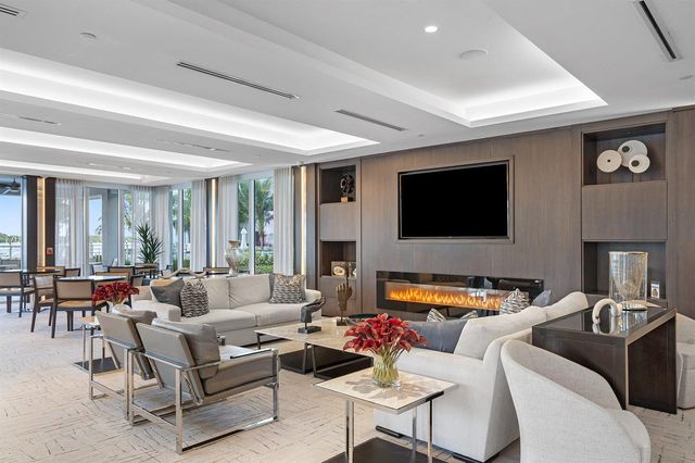2 Water Club Way 403, North Palm Beach, FL 33408