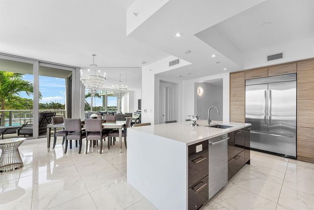 2 Water Club Way 403, North Palm Beach, FL 33408