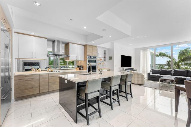 2 Water Club Way 403, North Palm Beach, FL 33408