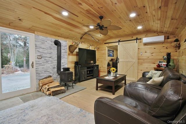 703 Dahlia Road, Livingston Manor, NY 12758