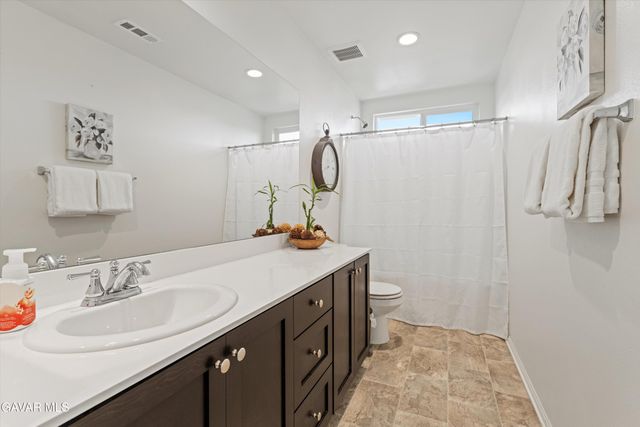 2903 La Calle Sabio Avenue, Rosamond, CA 93560