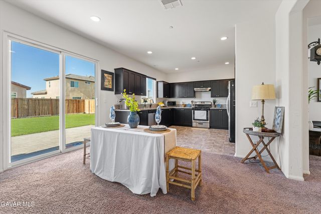 2903 La Calle Sabio Avenue, Rosamond, CA 93560