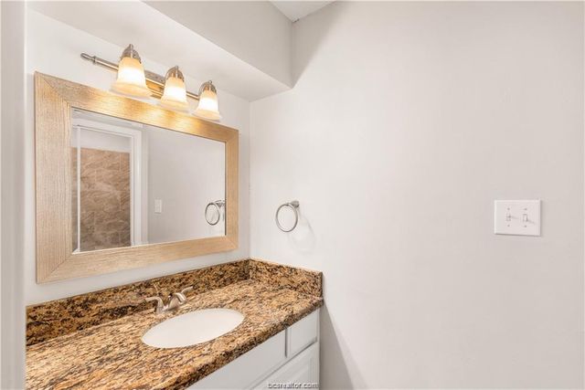 3101 Red Robin, Bryan, TX 77802