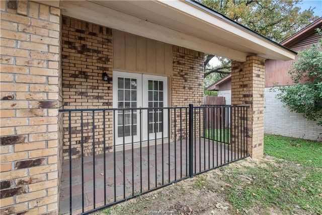 3101 Red Robin, Bryan, TX 77802