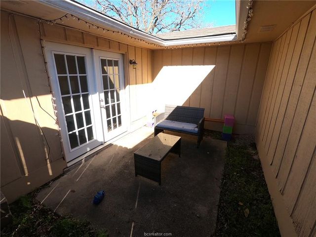 3101 Red Robin, Bryan, TX 77802