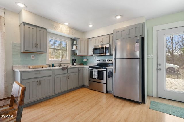 3304 Buck Horn Road, Sevierville, TN 37876