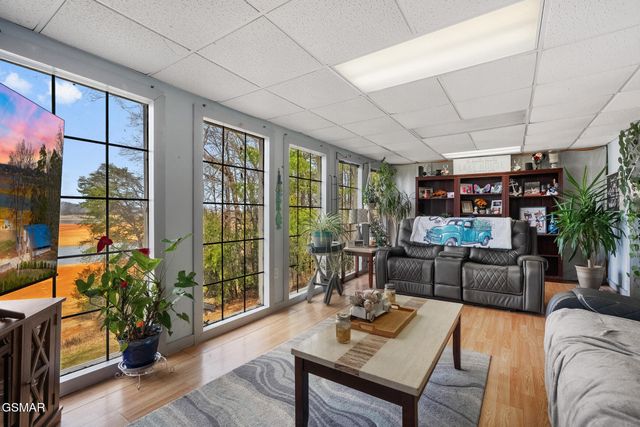 3304 Buck Horn Road, Sevierville, TN 37876