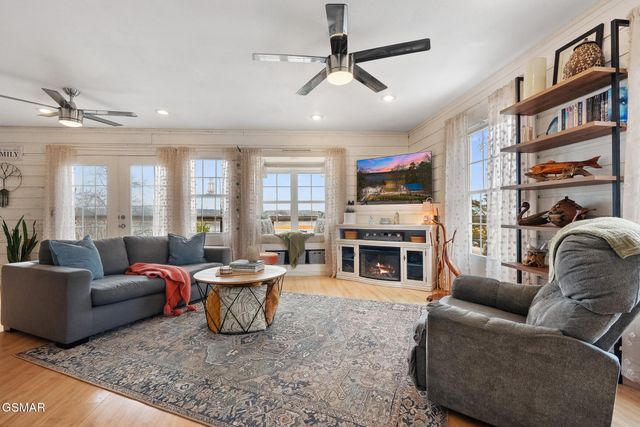 3304 Buck Horn Road, Sevierville, TN 37876