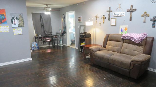 3020 POOL STREET, Wichita Falls, TX 76308