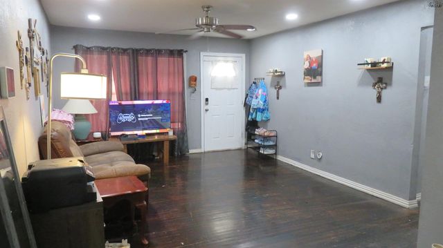3020 POOL STREET, Wichita Falls, TX 76308