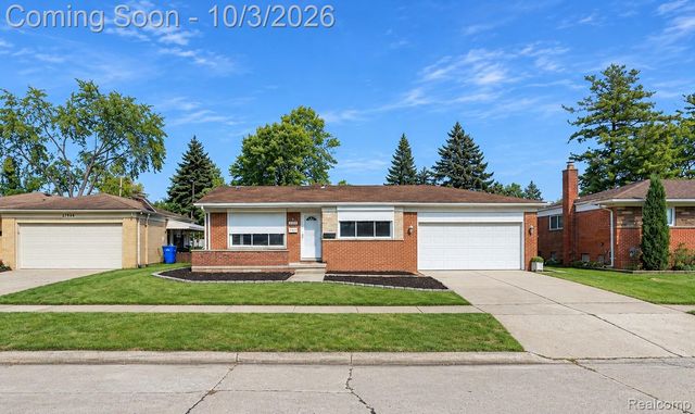 27262 Thomas Avenue, Warren, MI 48092