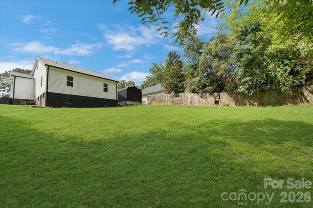 2105 Woodlawn Street, Kannapolis, NC 28083