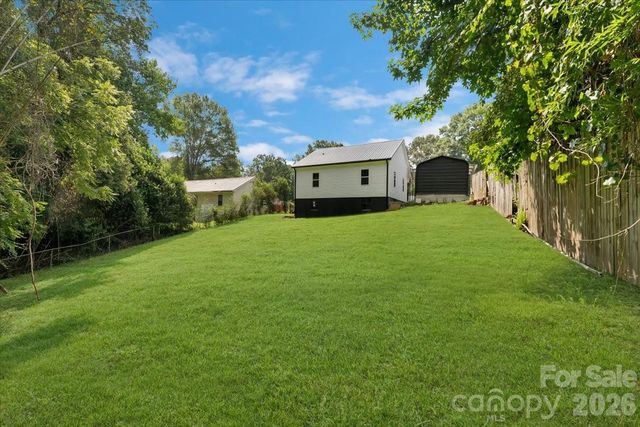 2105 Woodlawn Street, Kannapolis, NC 28083