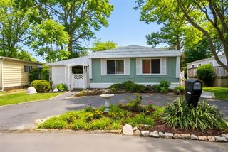 14 Buttercup Drive, Bohemia, NY 11716