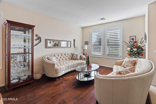 9840 W ECHO Lane, Peoria, AZ 85345