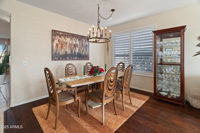 9840 W ECHO Lane, Peoria, AZ 85345