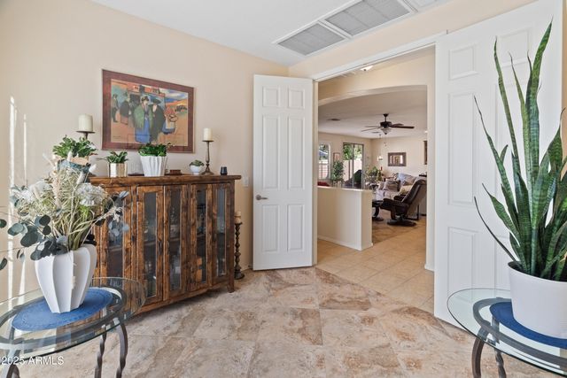 9840 W ECHO Lane, Peoria, AZ 85345