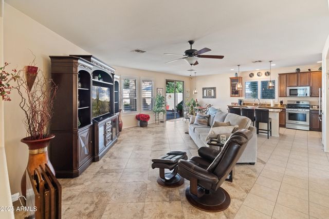 9840 W ECHO Lane, Peoria, AZ 85345