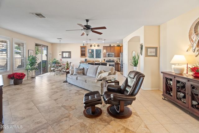 9840 W ECHO Lane, Peoria, AZ 85345