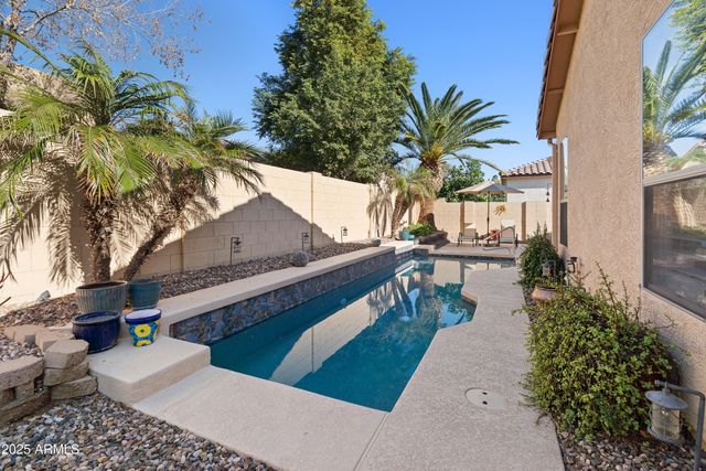 9840 W ECHO Lane, Peoria, AZ 85345