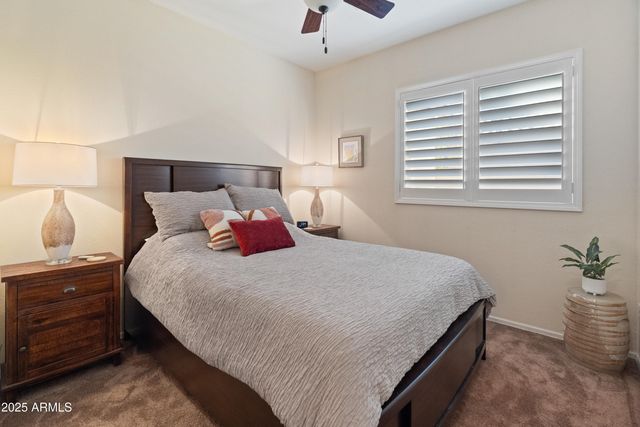 9840 W ECHO Lane, Peoria, AZ 85345