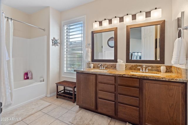 9840 W ECHO Lane, Peoria, AZ 85345