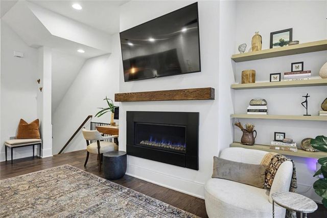 1327 Fairmont NW Avenue, Atlanta, GA 30318