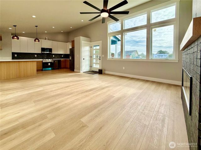 718 Reporter Court, Ocean Shores, WA 98569