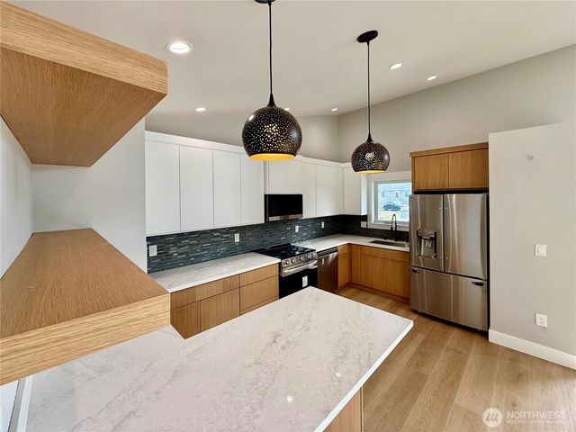 718 Reporter Court, Ocean Shores, WA 98569