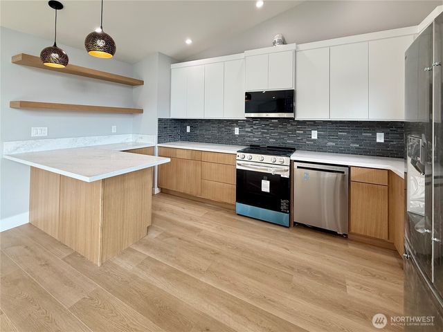 718 Reporter Court, Ocean Shores, WA 98569