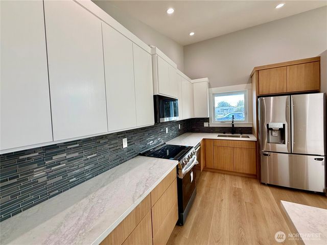 718 Reporter Court, Ocean Shores, WA 98569