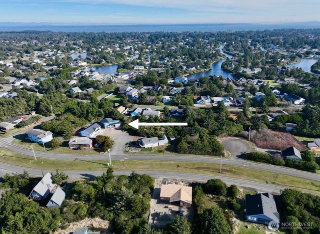 718 Reporter Court, Ocean Shores, WA 98569