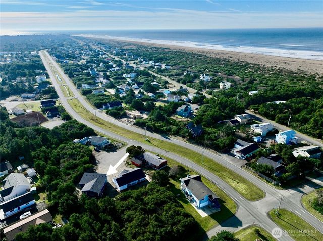 718 Reporter Court, Ocean Shores, WA 98569