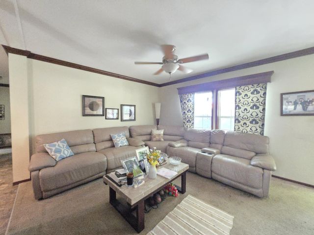 428 W North Main ST, Flatonia, TX 78941
