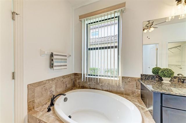 12826 DEL CORSO LOOP, Lakewood Ranch, FL 34211