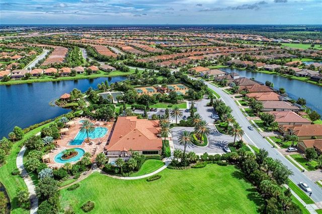 12826 DEL CORSO LOOP, Lakewood Ranch, FL 34211