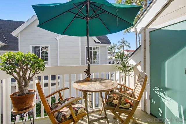 1059 Agate St A, San Diego, CA 92109