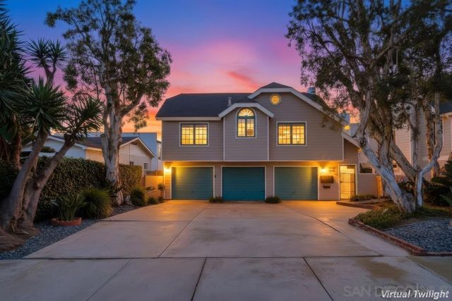 1059 Agate St A, San Diego, CA 92109