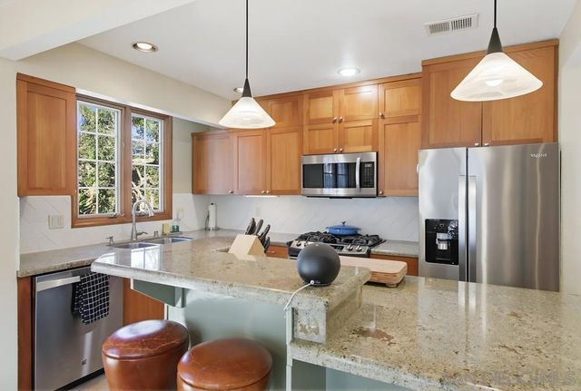 1059 Agate St A, San Diego, CA 92109