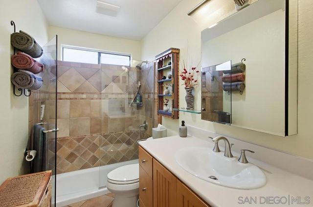 1059 Agate St A, San Diego, CA 92109