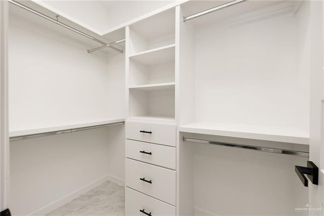 6109 N Luz Del Sol Street, Edinburg, TX 78542