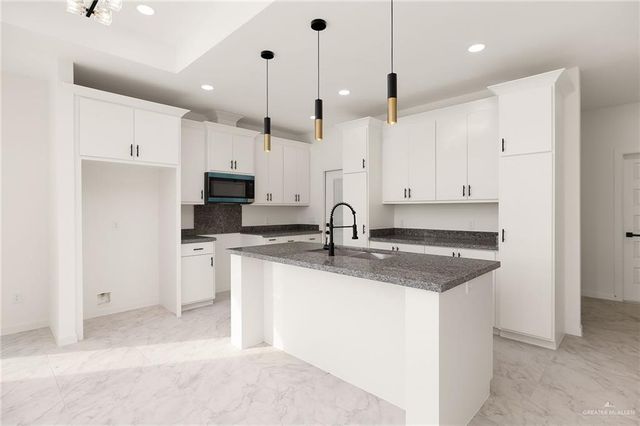 6109 N Luz Del Sol Street, Edinburg, TX 78542