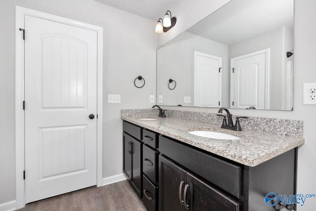 102 Hulsey Lane, Toney, AL 35773