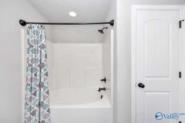 102 Hulsey Lane, Toney, AL 35773