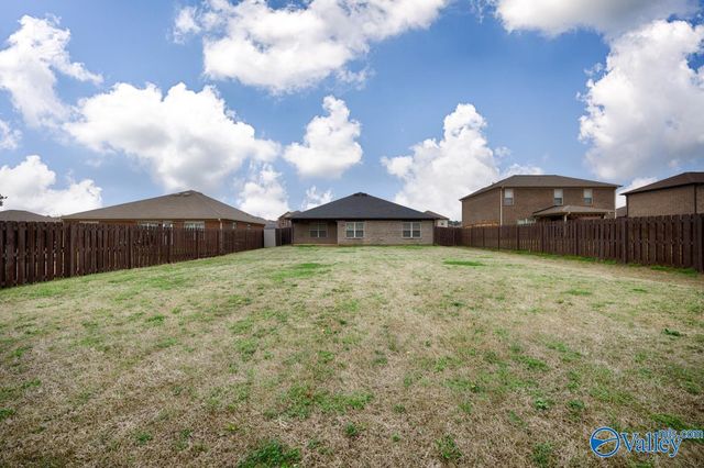 102 Hulsey Lane, Toney, AL 35773