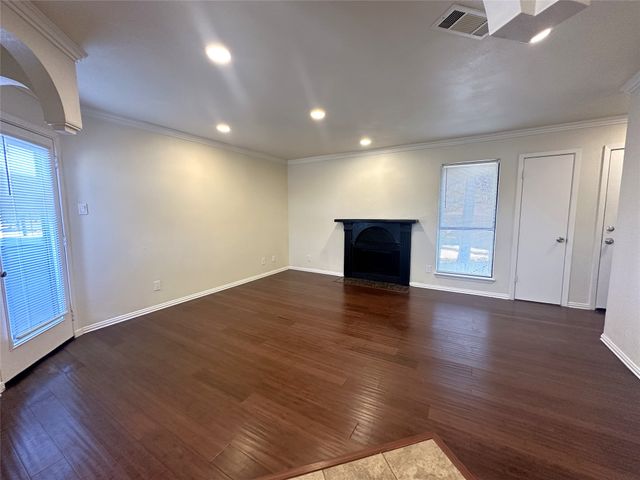 1600 Pecan Chase Circle 6, Arlington, TX 76012