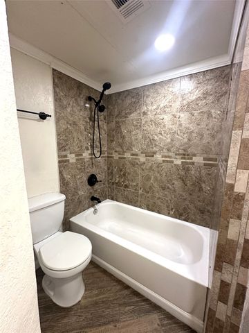 1600 Pecan Chase Circle 6, Arlington, TX 76012