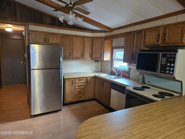 257 N Riverside Drive N, Brick, NJ 08724