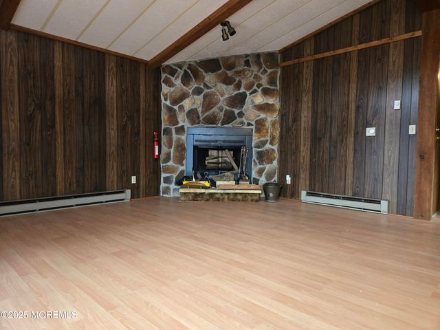 257 N Riverside Drive N, Brick, NJ 08724